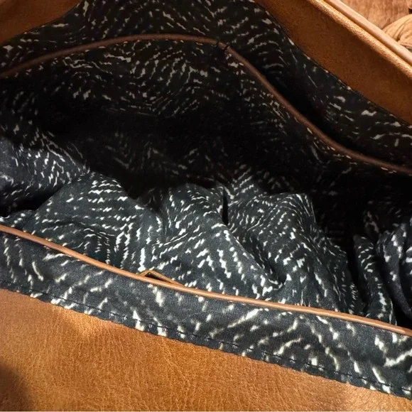 Urban Expressions Khloe Tan Western Boho Bohemian Saddle Shaped Crossbody Purse - Picture 9 of 15